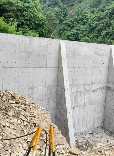 铜陵狮子山区重力式挡土墙